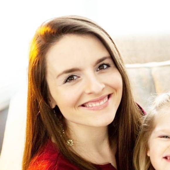 Meet your Posher, Sarah - Picture 4 of 4